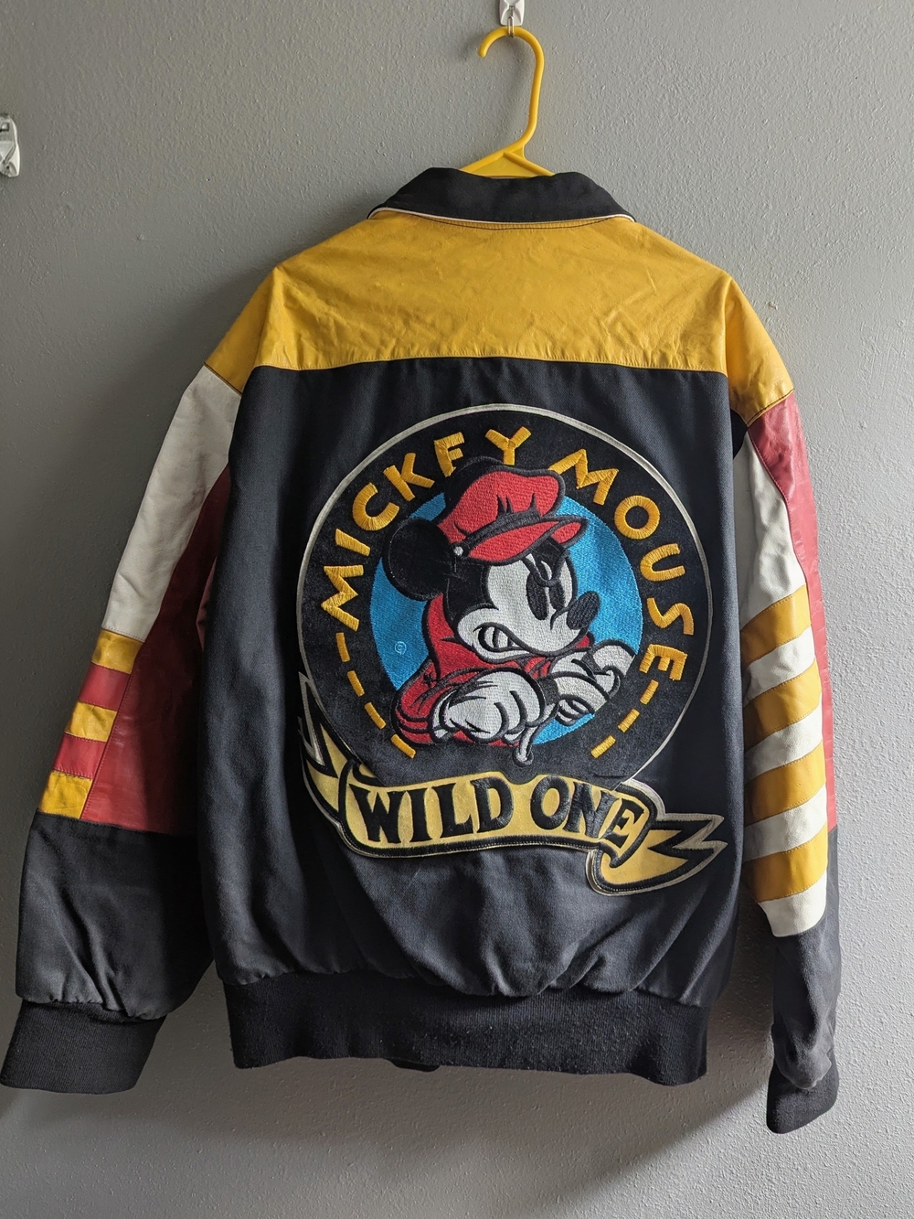 🔥 RARE VINTAGE PIECE! Vintage Disney Mickey Mouse "Wild One" Mixed Media Varsit